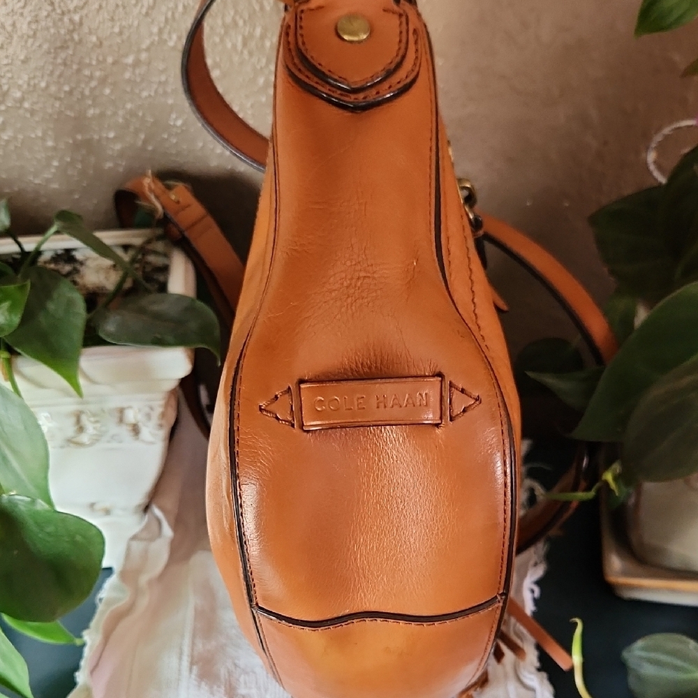 LOW START Cole Haan Saddle Crossbody Bag in Tan Brown with Tassel - Picture 4 of 15